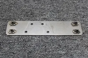 D41-3213-31-00 Diamond DA40-180 Main Gear Wheel Fairing Mount Bracket LH